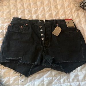 levi’s black 501 shorts size 32